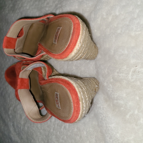UGG Size 10 Red Suede Wedge Mule Sandals 👡 - Picture 4 of 7